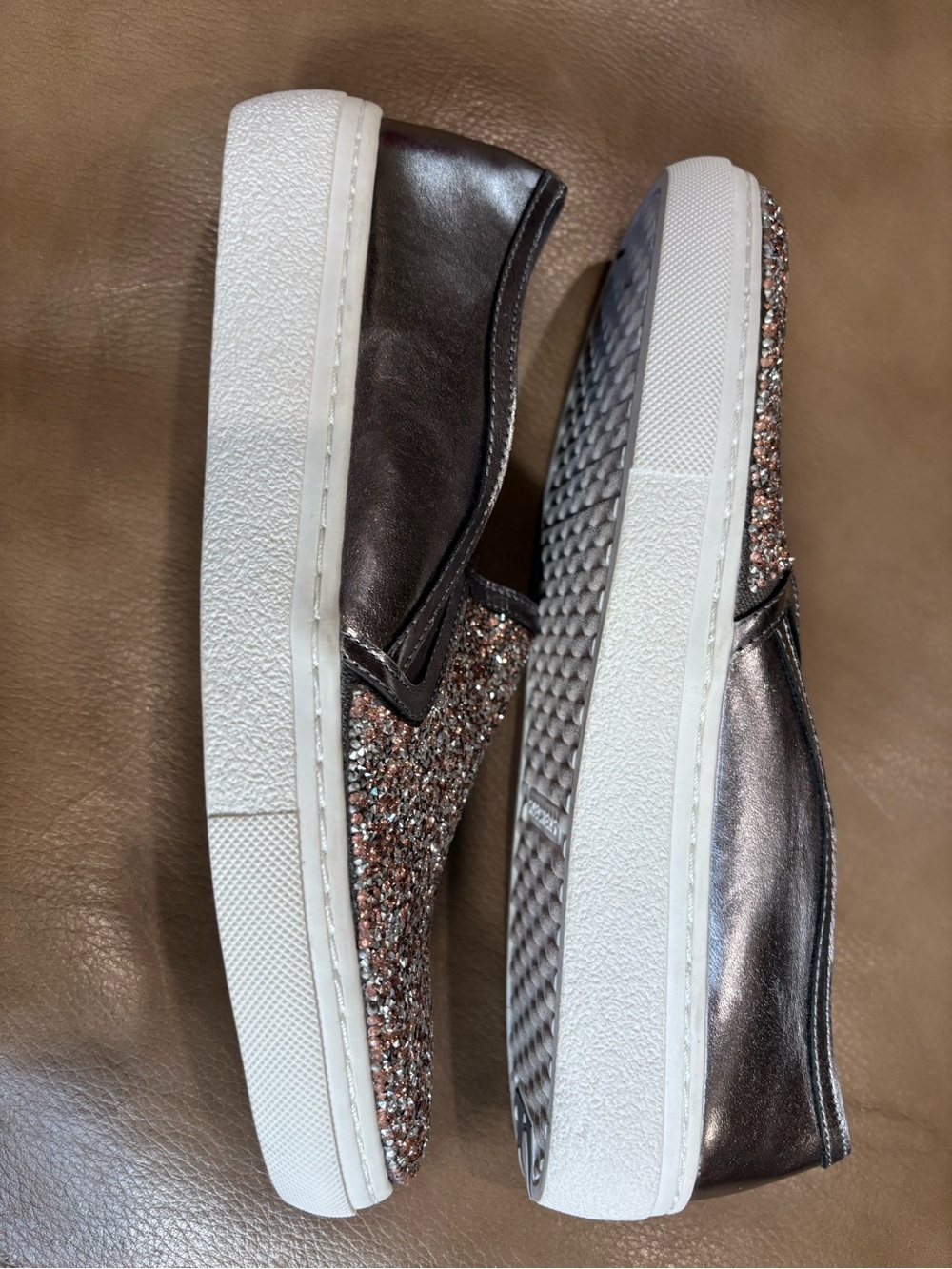 Skechers bold Slip-On Sneaker in Rose Glitter and Silver - Picture 5 of 7